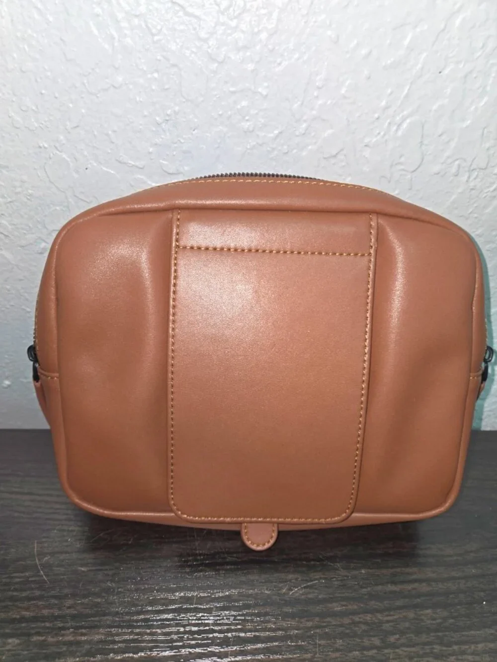 Monos Metro Vegan Leather Cosmetic Toiletry Case Saddle Tan Travel Bag EUC